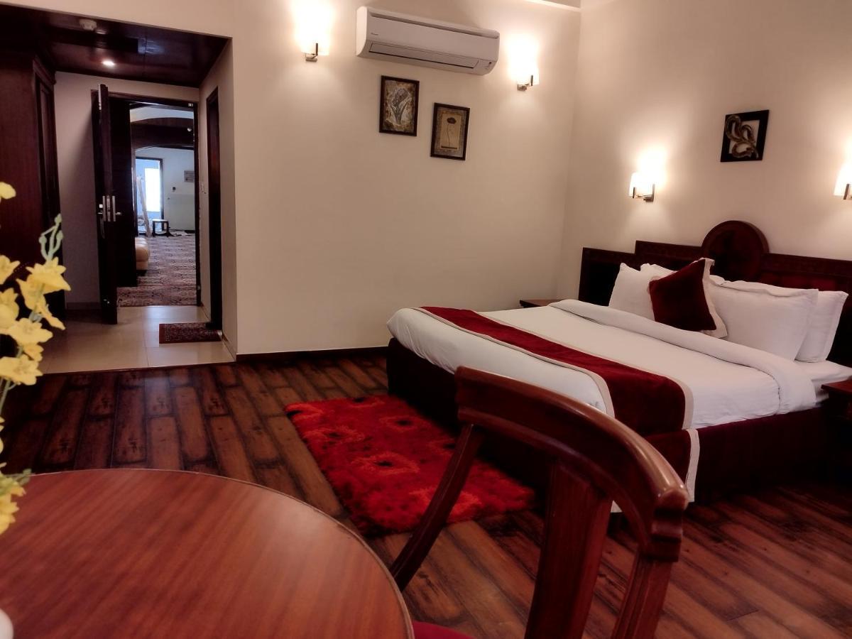Hotel Sepal Bathinda Buitenkant foto