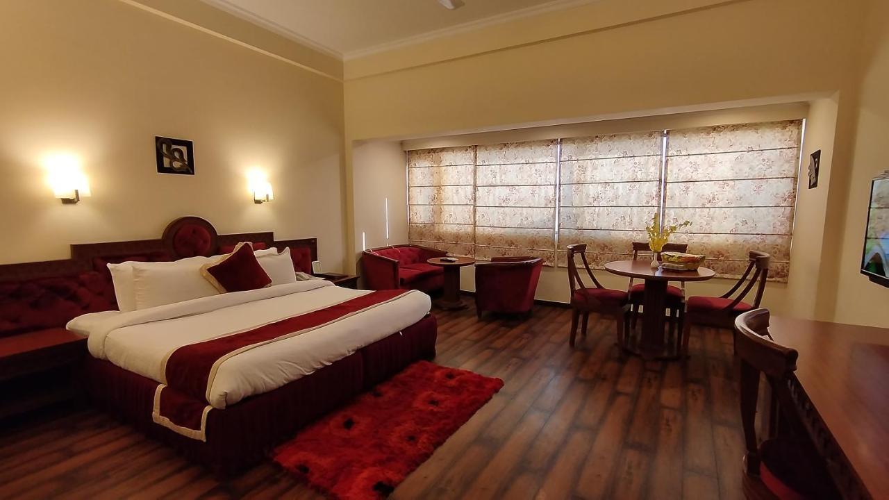 Hotel Sepal Bathinda Buitenkant foto