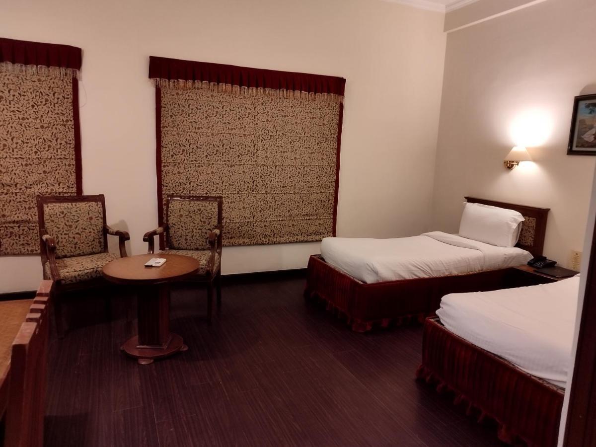 Hotel Sepal Bathinda Buitenkant foto