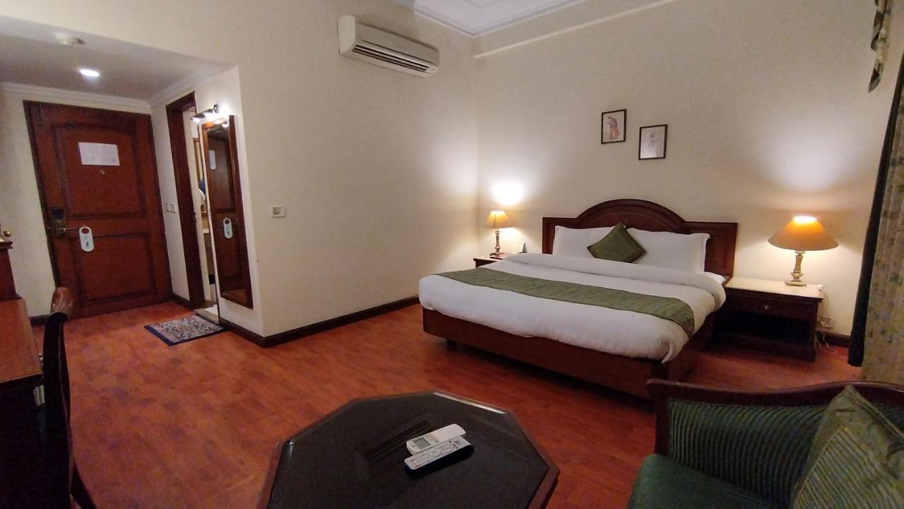 Hotel Sepal Bathinda Buitenkant foto