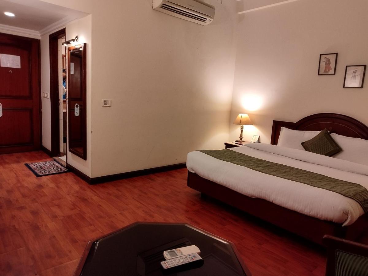 Hotel Sepal Bathinda Buitenkant foto