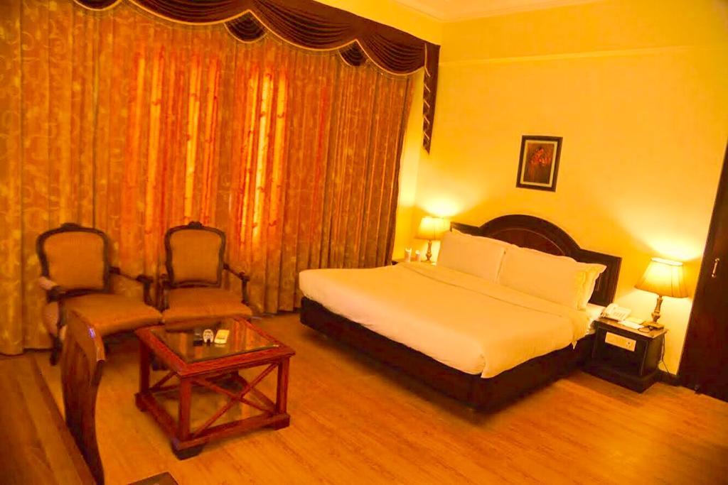 Hotel Sepal Bathinda Buitenkant foto